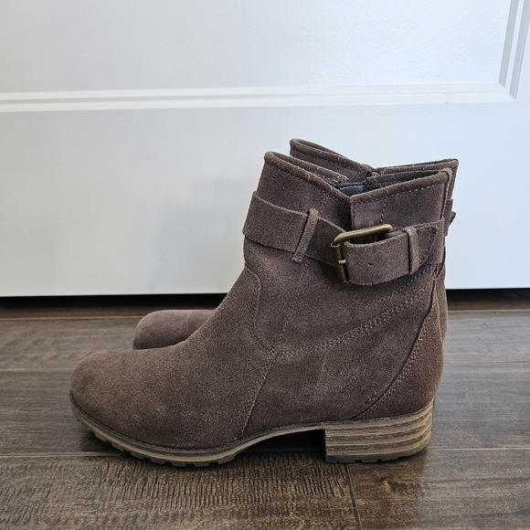 Clarks Women's Merana Amber Suede Boots sz 9 - Picture 4 of 5